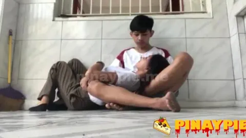 Pinay Sex Nagpalabas ng semen si Dario sa Sementeryo